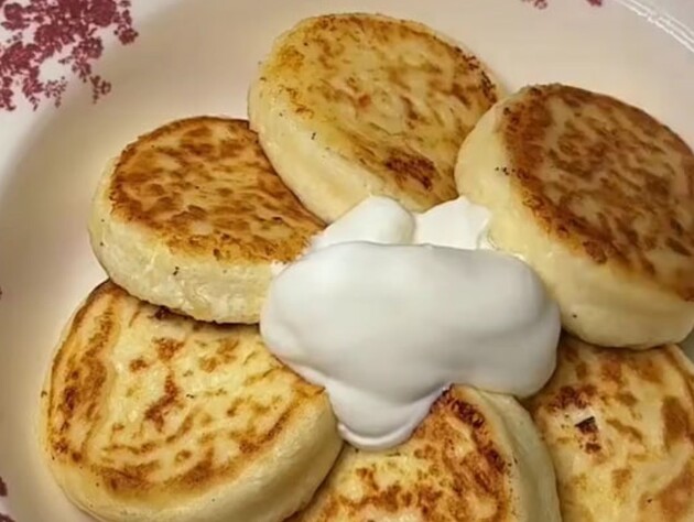 Цьому рецепту вже 10 років – і сирники завжди виходять ідеальними й неймовірно смачними