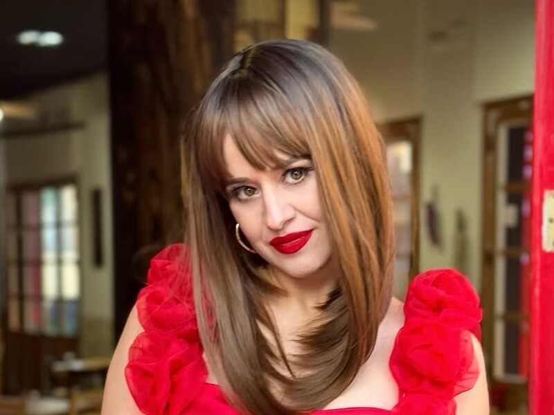 Певице Slavia, которая со дня на день родит, наконец-то удалось выйти замуж за бизнесмена