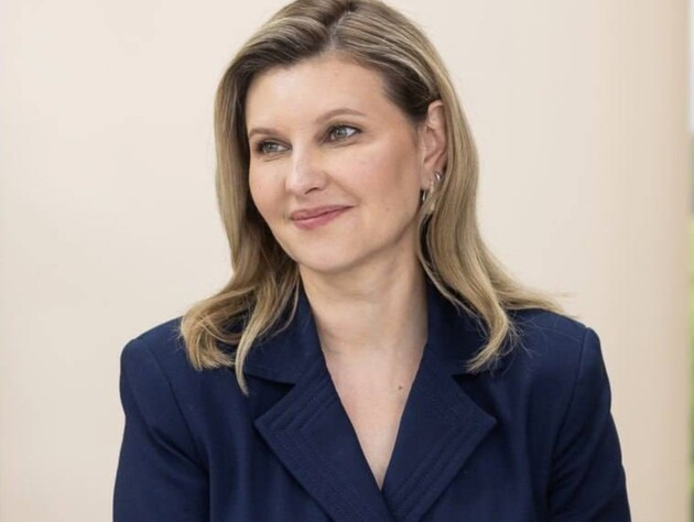 Зеленська засвітила на публіці свіжий манікюр з улюбленим дизайном. Фото великим планом