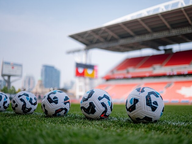 Збірна України з футболу програла Канаді в матчі з шістьма голами