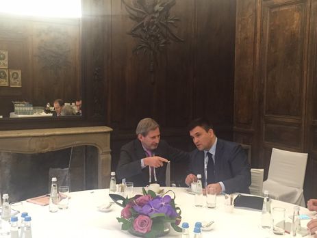Климкин в Мюнхене обсудил вопросы безвиза с еврокомиссаром Ханом – МИД Украины