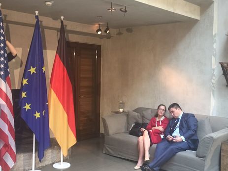 Климкин и Фриланд в Мюнхене провели встречу на украинском языке