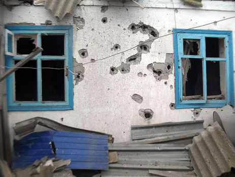 Полиция показала последствия артударов по Авдеевке и селу Трудовское. Фоторепортаж