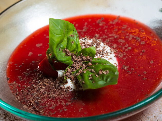 Ця страва стане знахідкою для спекотного дня. Рецепт охолоджувального супу