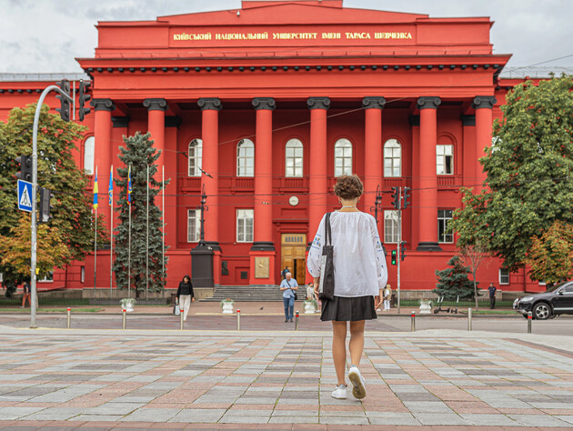 18-річні українці повертаються з-за кордону, оскільки в Україні цікавіше жити – Міносвіти заявило про нову тенденцію