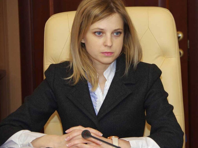 45-річна Поклонська заплела дреди. Фото