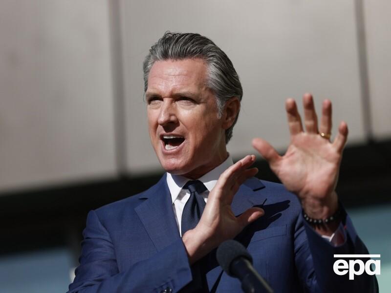 Губернатор Калифорнии угрожает Трампу судом