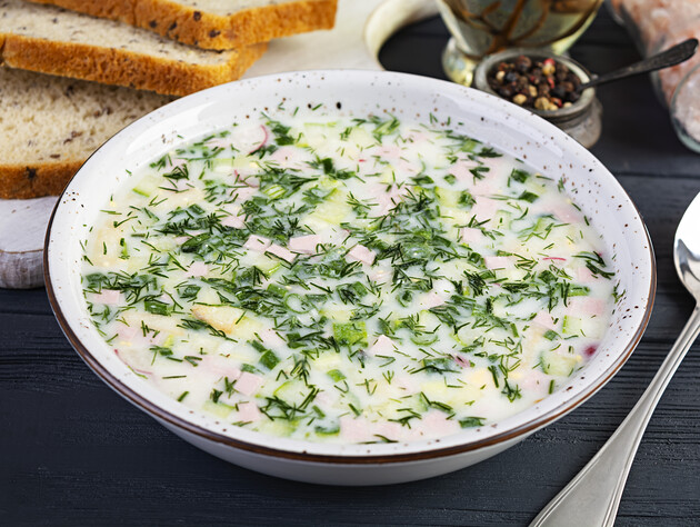 Чтобы приготовить эту невероятно вкусную окрошку, понадобится минимум времени. Простой рецепт