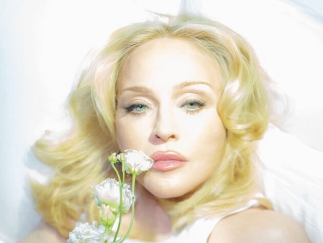 66-летняя Мадонна снялась в нижнем белье без бюстгальтера. Фото