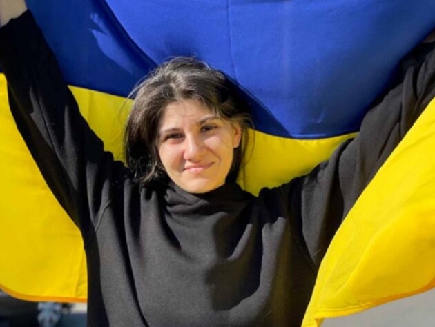 Становились на спину и вытирали ноги, пытали током. Судья из Мариуполя рассказала, как в плену ее заставляли стать 