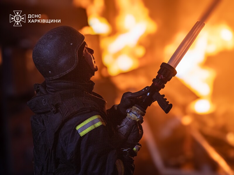 В Харькове горело здание ТЦК, военные не комментируют. Видео