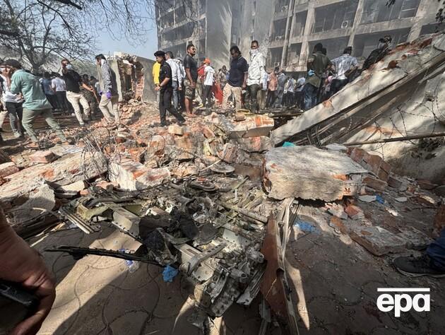 Унаслідок аварії літака Air India, який летів до Лондона, загинуло 242 особи. Подробиці катастрофи