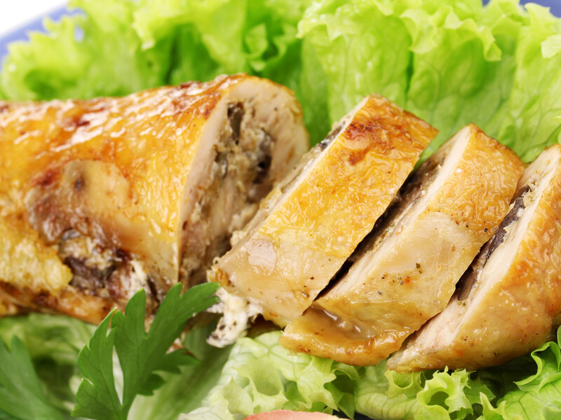 Подавайте с картофельным пюре или гречкой. Закарпатские завиванцы с грибной подливой