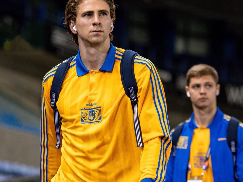 Как выглядит и чем занимается 23-летняя жена футболиста Забарного. Фото