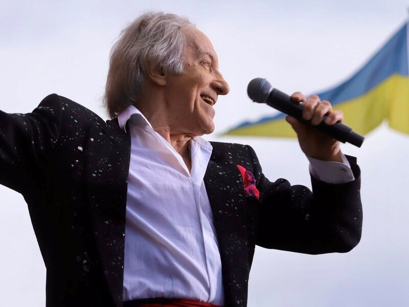 80-річний Зінкевич запалив на сцені у Львові, зачарувавши живим виконанням своїх легендарних хітів. Відео