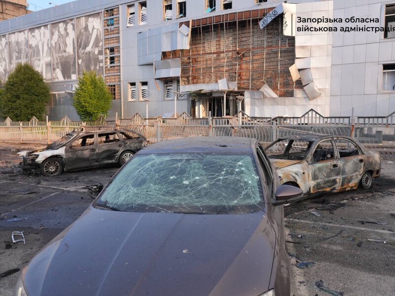 Уночі РФ ударила по Запоріжжю, поранено поліцейських. Фото