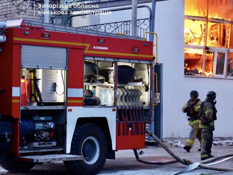 Удар РФ уничтожил в Запорожье "гуманитарки" на $3 млн