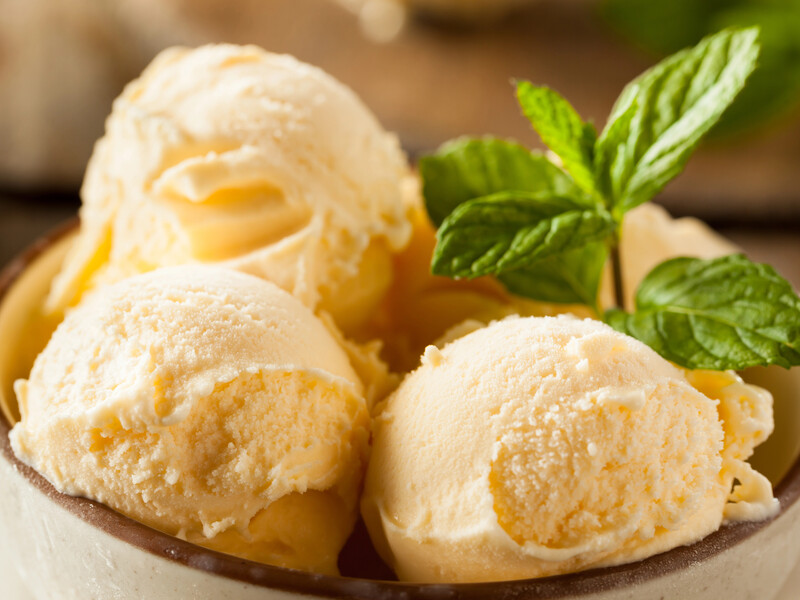 Возьмите всего три ингредиента – и домашнее мороженое гарантированно получится вкусным. Быстрый рецепт