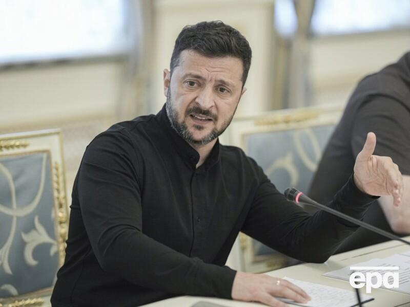 Путин лезет прямо под самый колокол и говорит, кому как креститься – Зеленский 