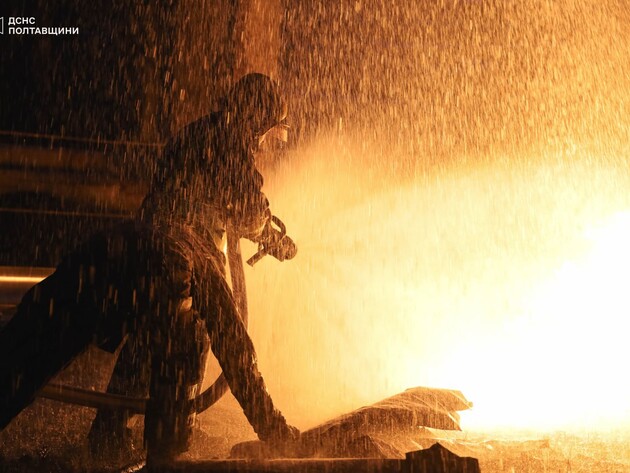 РФ массированно ударила по Кременчугу, есть попадания