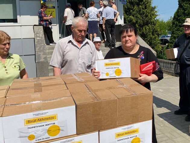 В Днепре переселенцы уязвимых категорий из Кураховской общины получают помощь от Фонда Рината Ахметова