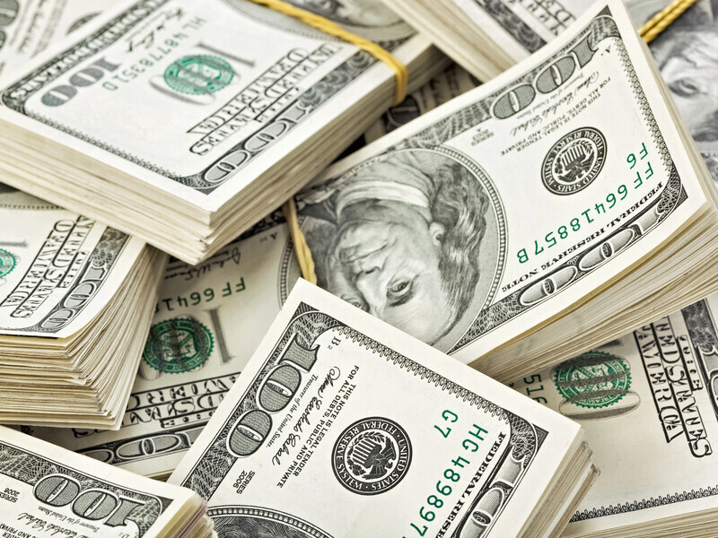 Глава Нацбанка Украины объяснил, нужно ли "отпеть" доллар