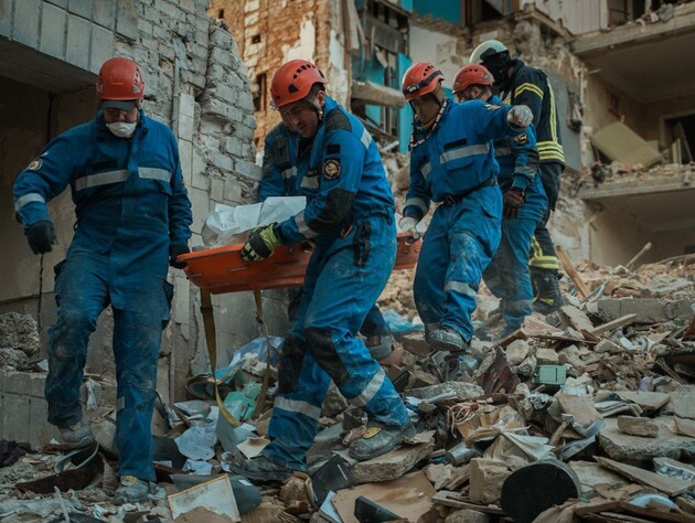 У Києві знову зросла кількість загиблих унаслідок удару РФ, деблокували ще два тіла – ДСНС