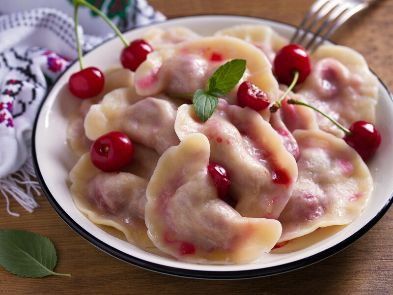 Вареники получатся сказочно вкусными. Лучший рецепт теста на кефире