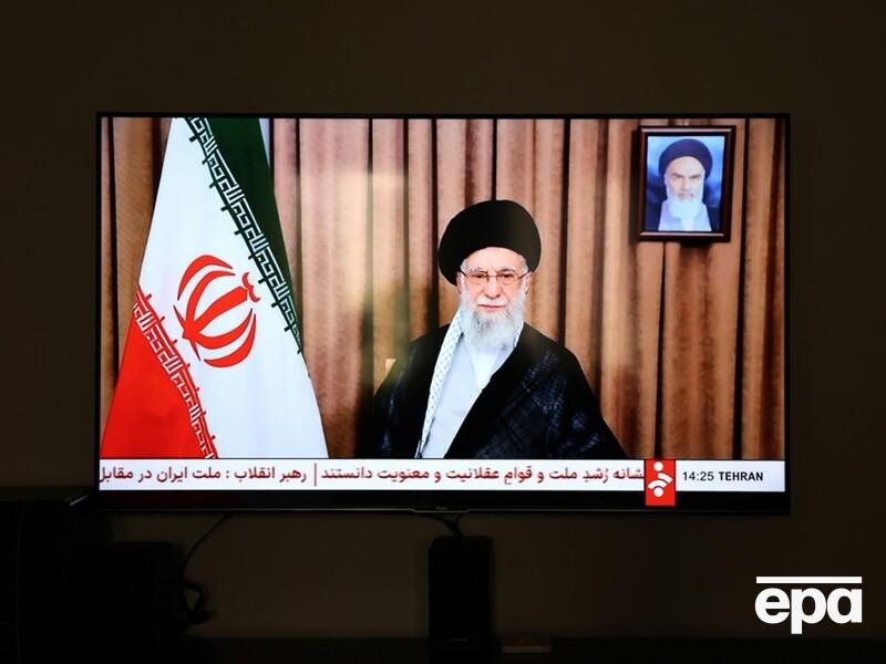 "Иранская нация никому не уступит". Хаменеи предостерег США от угроз Тегерану