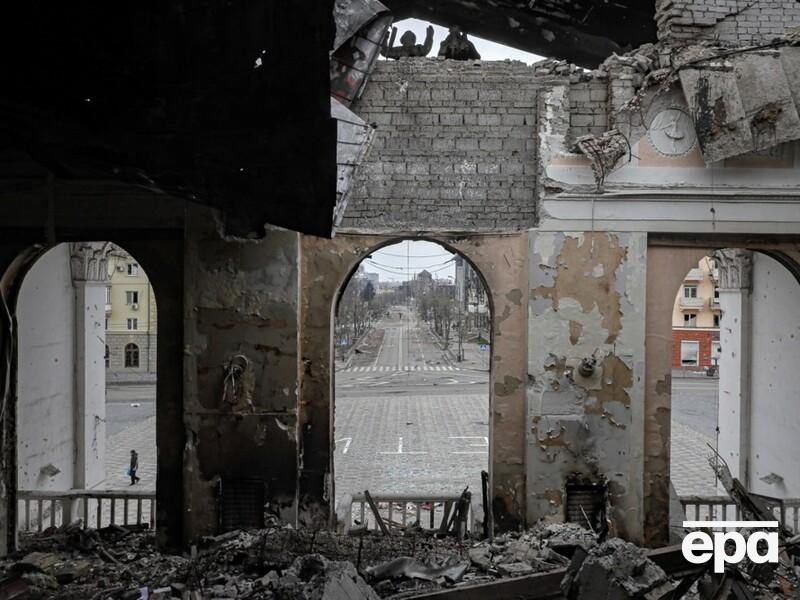 Паламар: После обстрела театра в Мариуполе россияне из минометов били по бежавшим помогать