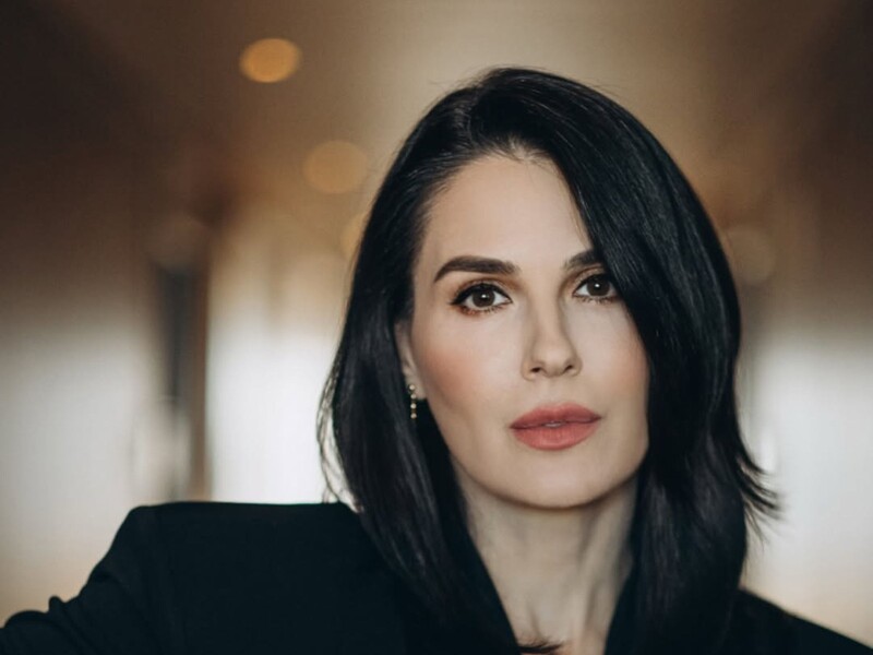 Ефросинина объяснила, почему, несмотря на постоянные обстрелы, остается вместе с сыном в Украине