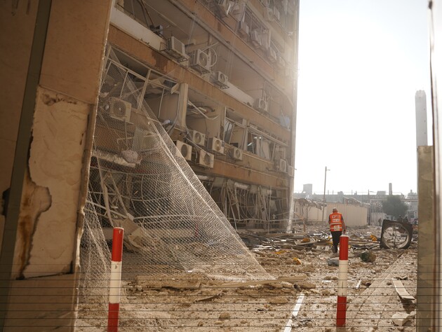 Иран ударил баллистикой по больнице в Израиле. В Тегеране заявили о 