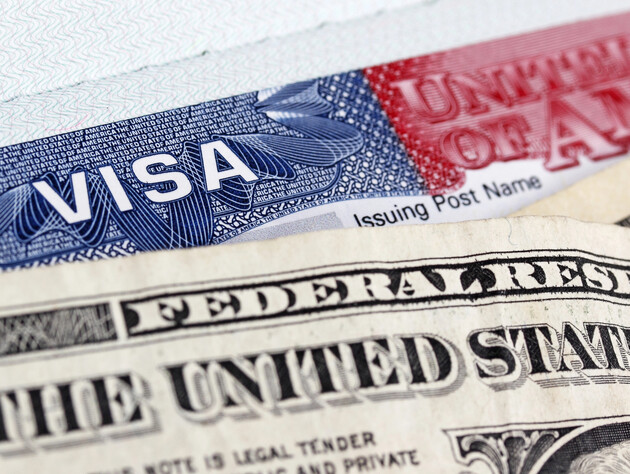 США возобновили выдачу студенческих виз, но требуют доступ к соцсетям