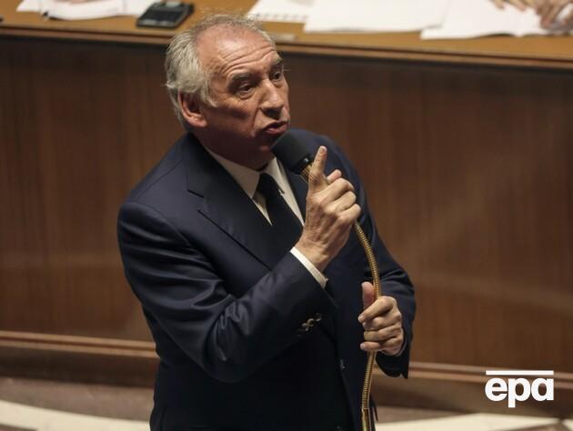 Прем'єр Франції застряг у винищувачі. Відео