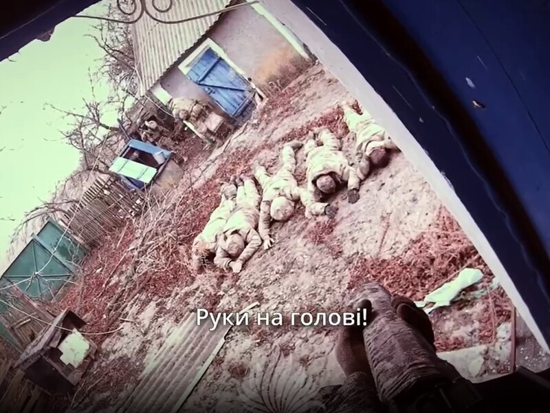 Нацгвардейцы взяли в плен группу пехотинцев РФ на покровском направлении. Видео