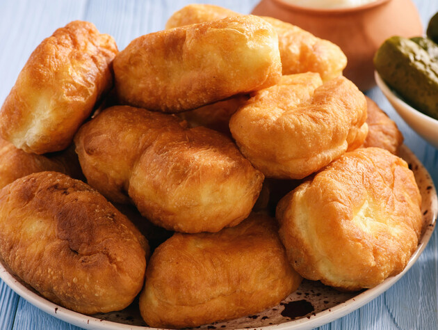 Додайте це до тіста – і смажені пиріжки швидко вийдуть ніжними й дуже смачними. Універсальний рецепт