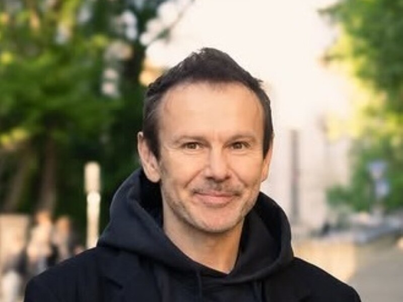 Вакарчук впервые показал своих дочь и сына