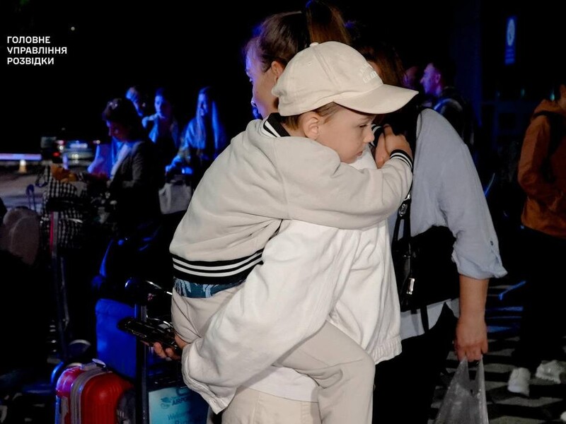 Військова розвідка показала спецоперацію з вивезення українців з Ізраїлю