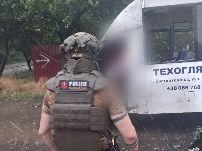 В Донецкой области россияне попали FPV-дроном в маршрутку. Водитель погиб, также есть раненый