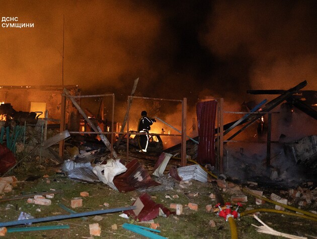 Уночі росіяни завдали удару по житловому сектору в Сумській області, серед загиблих – дитина