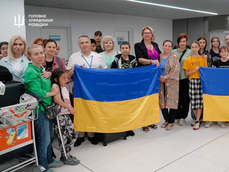 "Це було страшніше навіть, ніж в Україні". ГУР і МЗС евакуювали 31 українця з Ірану