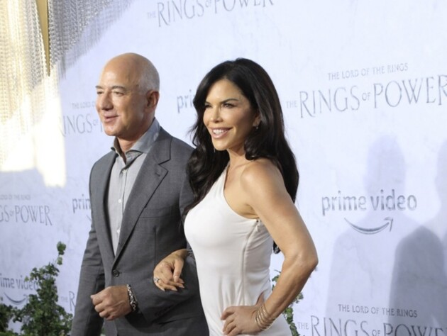 З готелю, у який напередодні свого весілля заселився мільярдер Безос, виселили всіх гостей