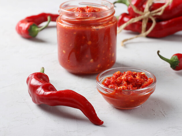 Лучший рецепт аджики. Рецепт с пропорциями на 12 пол-литровых банок