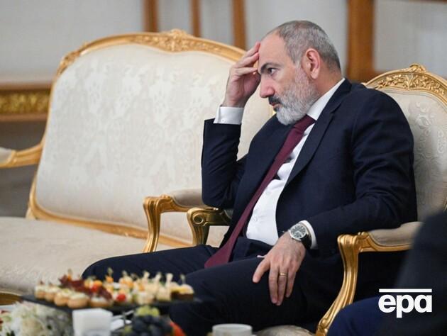 Армянская церковь обвинила Пашиняна в обрезании. Он предложил показать свой половой орган