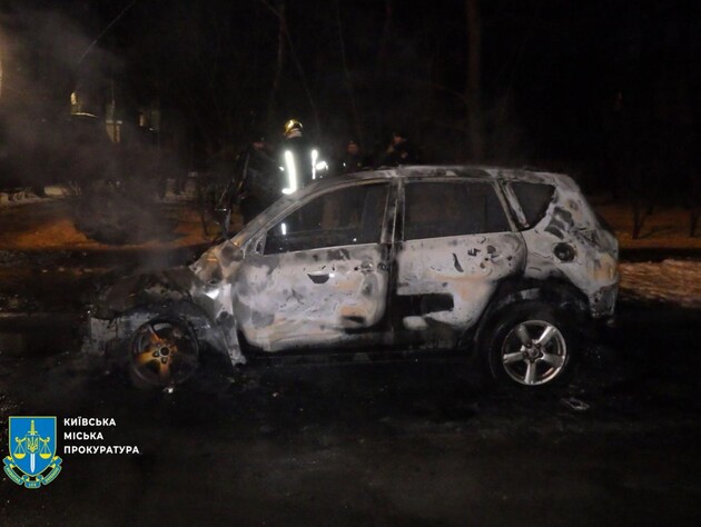 Киянин палив автомобілі сусідів 