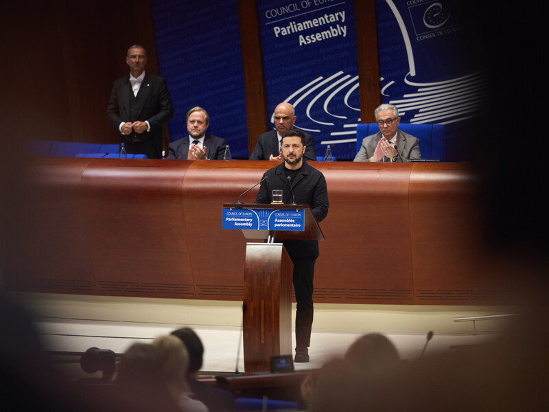 "Гаага – чекає". Зеленський закликав до правосуддя для всіх воєнних злочинців із РФ, включно з Путіним