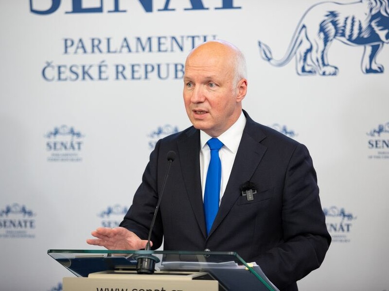 Россияне лишают украинцев в оккупации базовых прав, решение проблемы очевидно – сенатор Чехии