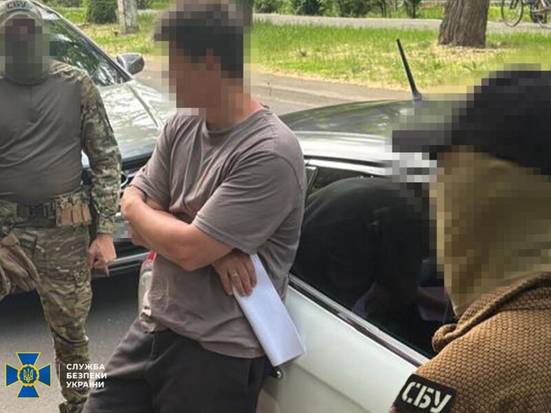 В Одесі чоловік намагався викупити секретні документи щодо модернізації бойових літаків – СБУ