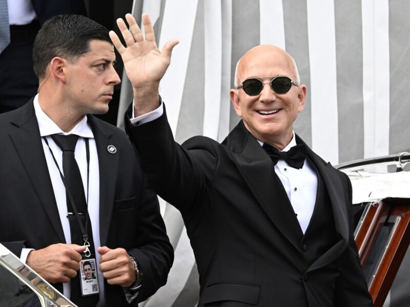 Хіт Елвіса Преслі, ДіКапріо й донька Трампа. 61-річний Безос одружився у Венеції із 55-річною журналісткою