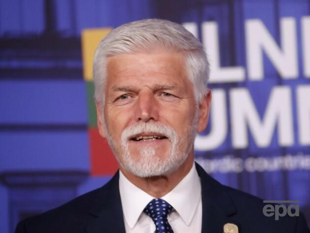 63-річний президент Чехії відірвався на концерті легендарного гурту. Фото